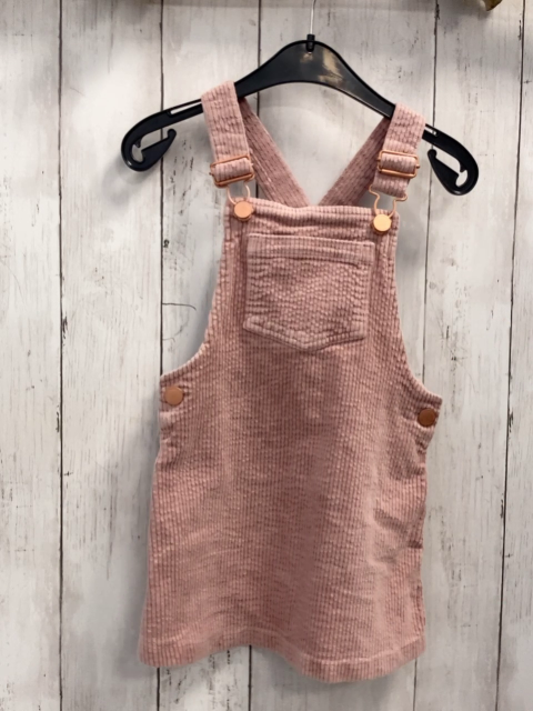 Next  Latzrock Gr. 104  rosa Kord