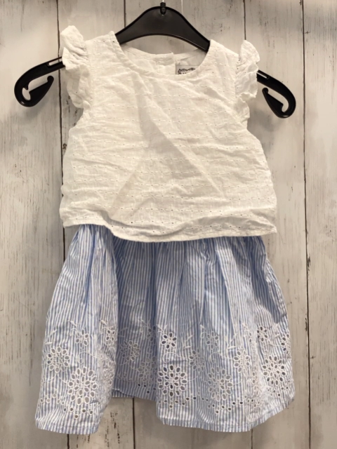 Aphorisme  Kleid  Gr. 98  weißes Oberteil mit Lochstickerei hellblau weiß gestreifter Rock mit weißen Blume 