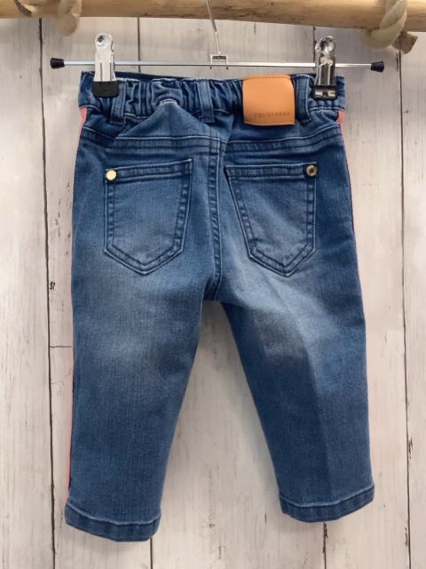 Trussardi Hose  Gr. 86  blau Jeans himbeere Seitenstreifen mit weißer Schrift 
