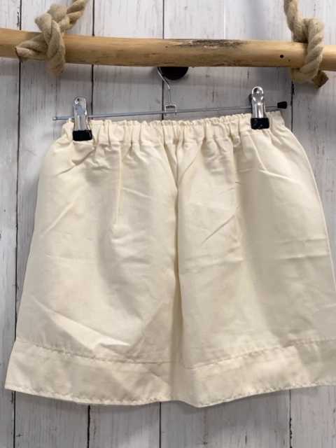 neu  Rock Gr. 110  creme goldener Biber + Schrift 