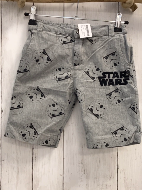 Star Wars  Shorts  Gr. 110  grau schwarze Trooper Schrift Star Wars 