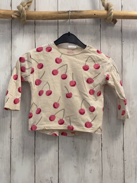 Zara  Langarmshirt  Gr. 86  beige Kirschen 