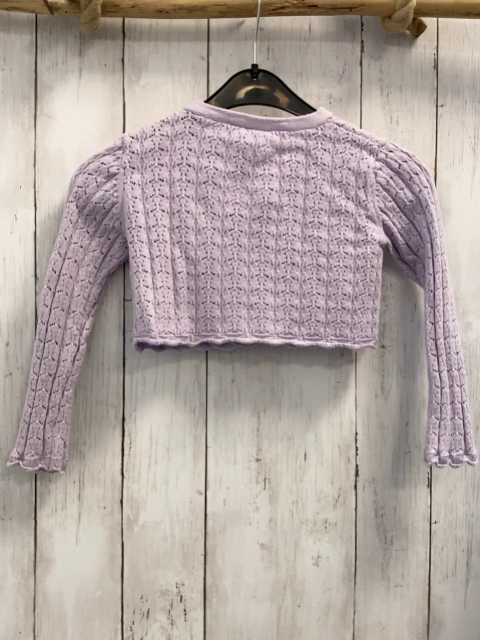 manguun Strickjacke Gr. 110  flieder Lochmuster
