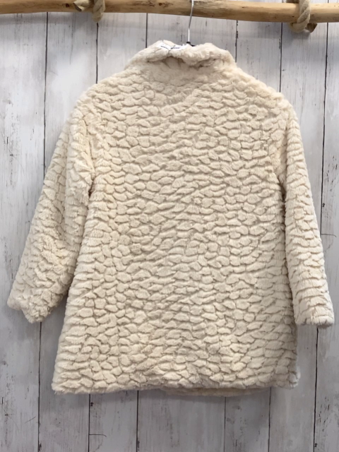 F&F Plüschjacke Gr. 122  weiß 