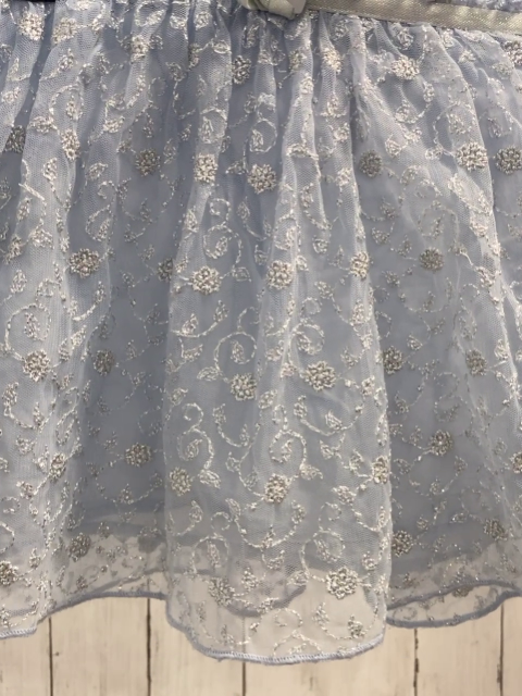 Benetton Rock Gr. 92  hellblau transparenter Überrock mit silber Stickerei Schleife 