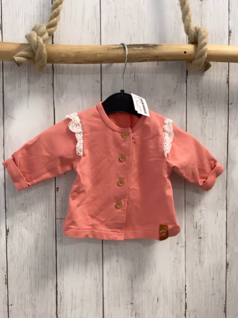 Benetton  Sweatjacke  Gr. 50  hellrot weiße Rüschen an den Schultern mit Lochstickerei 