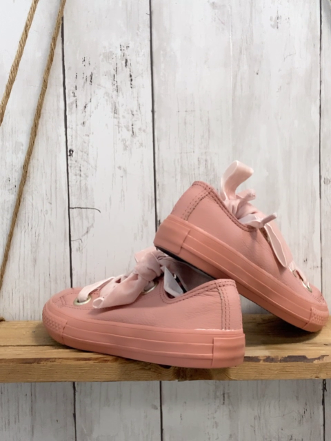 Converse  Schuhe  Gr. 31  lachs rosa Schnürsenkel 