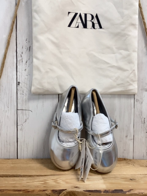 neu zara Schuhe Gr. 24  silber glänzend NP 22,95€