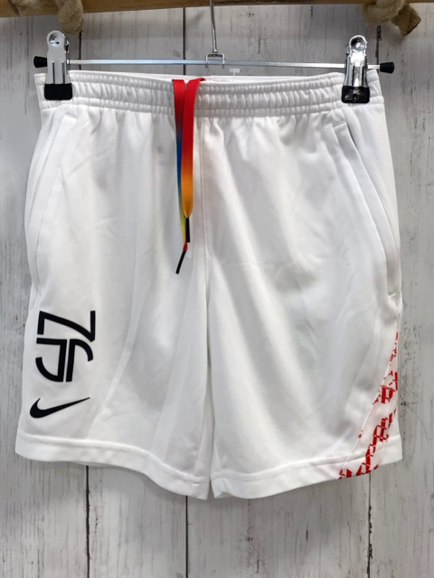 Nike Sportshorts Gr. 122  weiß bunte Kordel
