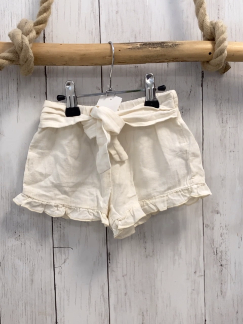 zara Shorts Gr. 92  weiß Gürtelband