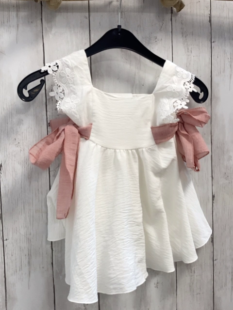 Copo Kleid Gr. 92  weiß Ärmel mit Lochmuster rosa Gürtelband 