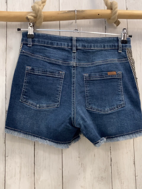 Fitz  Shorts  Gr. 152  blau Jeans schwarzes Seitenband mit weißen Zackenstreifen Fransensaum 