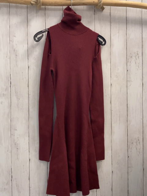 Zara  Kleid Gr. M weinrot Rippen Rolli 