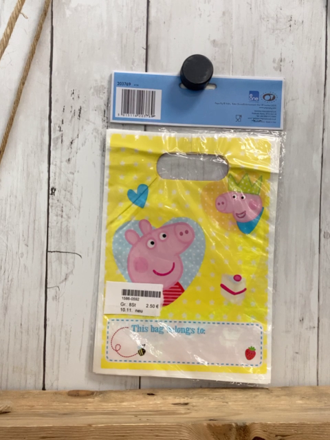 neu  8 Geschenktüten   rot Peppa Pig 