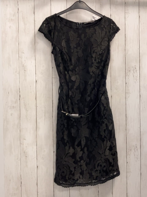 2tlg Esprit  Kleid + Gürtel  Gr. 34  schwarz dunkelgraue Stickerei 