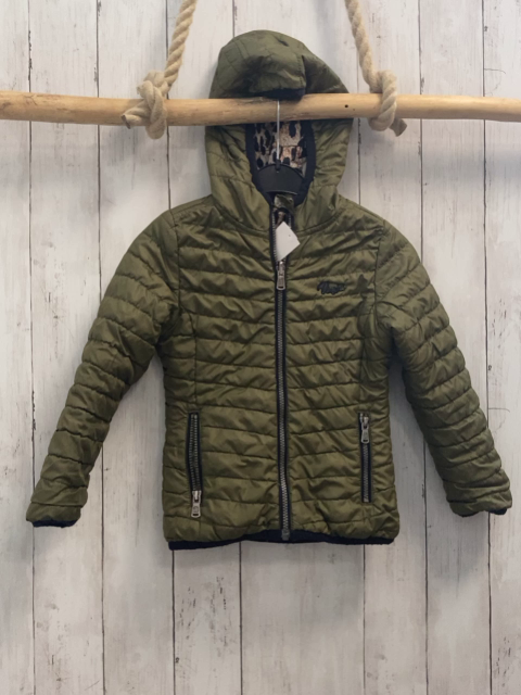 Vingino  Wendejacke  Gr. 110  oliv schwarzer Bund / beige schwarz braun leoprint 