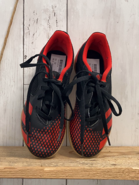 Adidas  Sportschuhe  Gr. 32  schwarz rot 