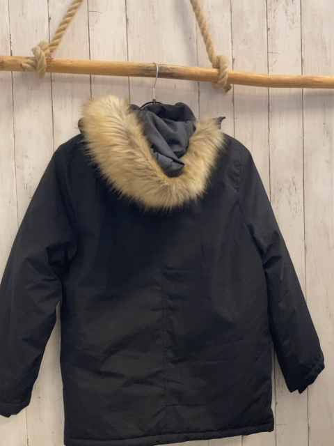 neu H&M  Winterjacke  Gr. 158  schwarz  warm gefüttert wasserabweisend 