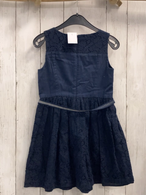 Tommy Hilfiger  Kleid  Gr. 116   blau Lochstickerei mit Gürtel mit silber Glitzerstriefen 