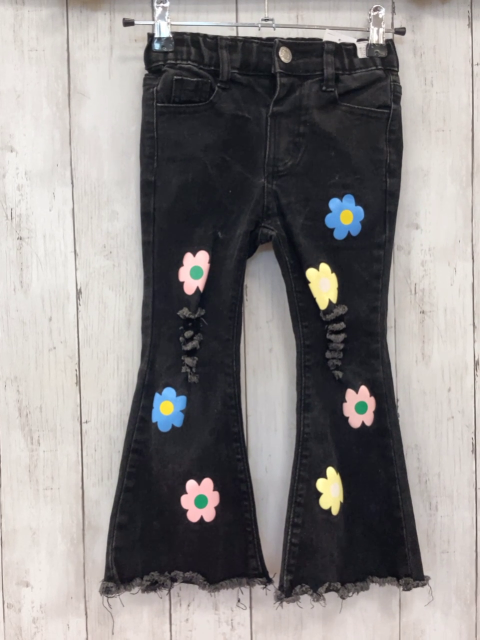 Shein  Hose  Gr. 110  schwarz Jeans bunte Blumen Fransensaum 