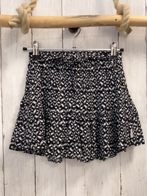 Retour  Rock Gr. 140  schwarz weißer Druck mit Innenshorts 