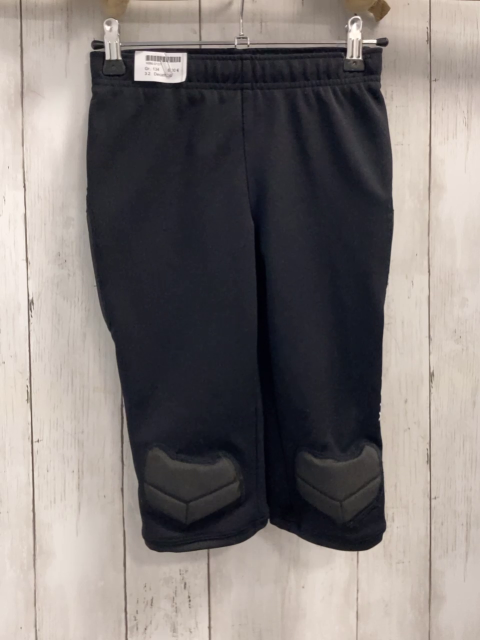 Decathlon  Sportshorts  Gr. 134  schwarz mit Torwartpolstern 