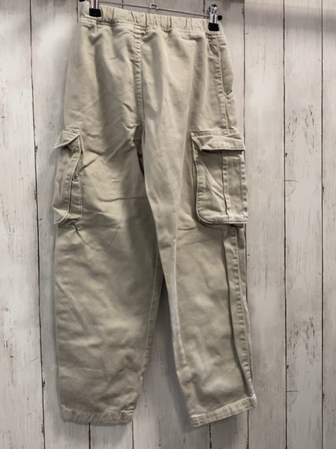 Zara  Hose  Gr. 140  hellgrau aufgesetzte Taschen 