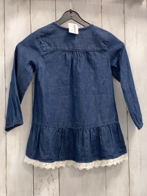   Kleid  Gr. 104  blau Jeans weißer Spitzernsaum