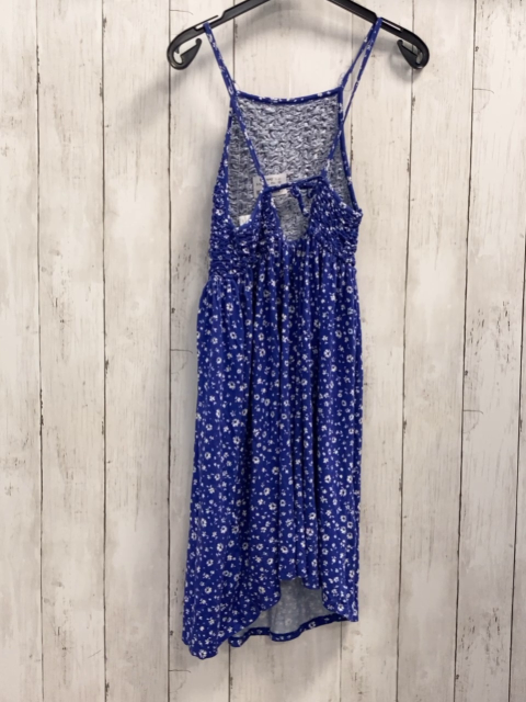 Zara  Kleid  Gr. 152  blau weiße Blumen Oberteil gesmokt 