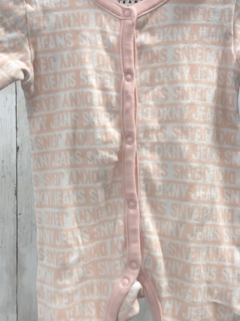   Schlafanzug  Gr. 68  weiß rosa Streifen mit Schrift 