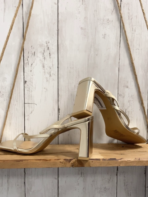 neu H&M  Sandaletten  Gr. 40  goldene Riemen 