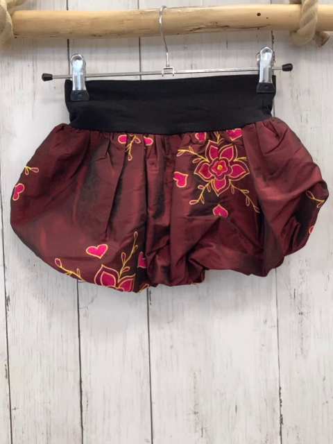 Lofft  Rock Gr. 104  weinrot glänzend pink gelbe Herzen + Blumen schwarzer Bund 