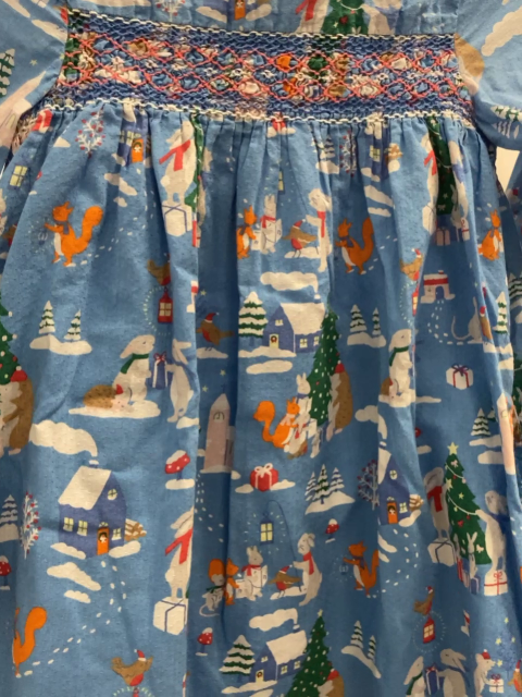 Mini Boden  Kleid  Gr. 122  hellblau Tiere Häuser Tannbenbäume 