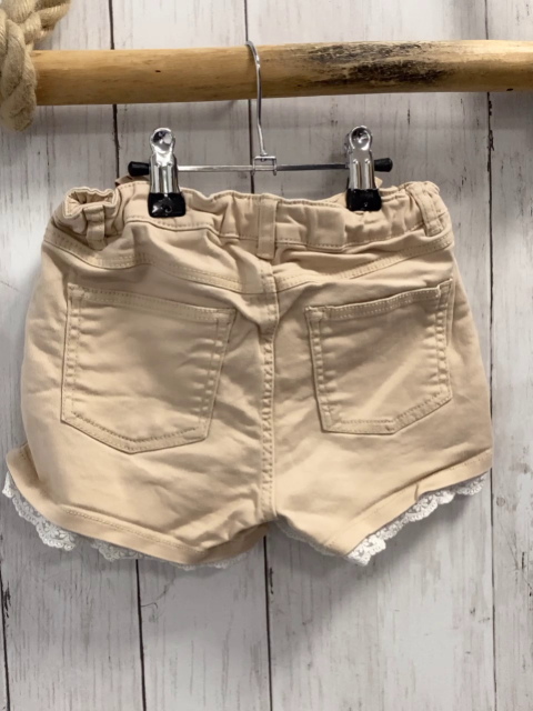 H&M  Shorts  Gr. 128  beige weißer Spitzensaum Bund verstellbar 