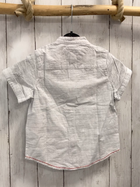 Sergent Major  Sommerhemd  Gr. 104  weiß grau blaue Streifen Aufnäher 