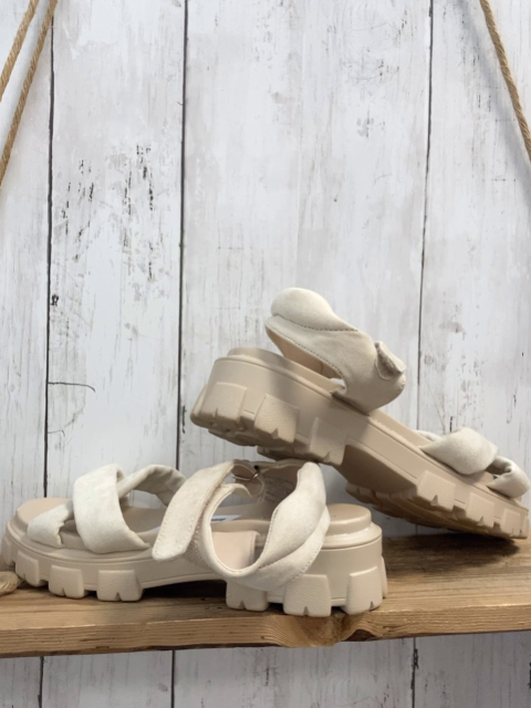 Tom Tailor Sandalen Gr. 35  beige