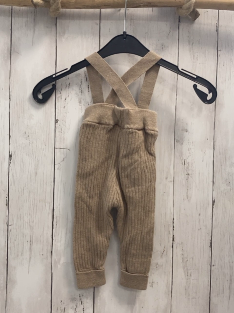 H&M  Latzhose  Gr. 68  sand Rippen Strick 