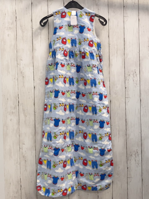 Pusblu Schlafsack Gr. 110  hellblau bunte Klamotten Wolken