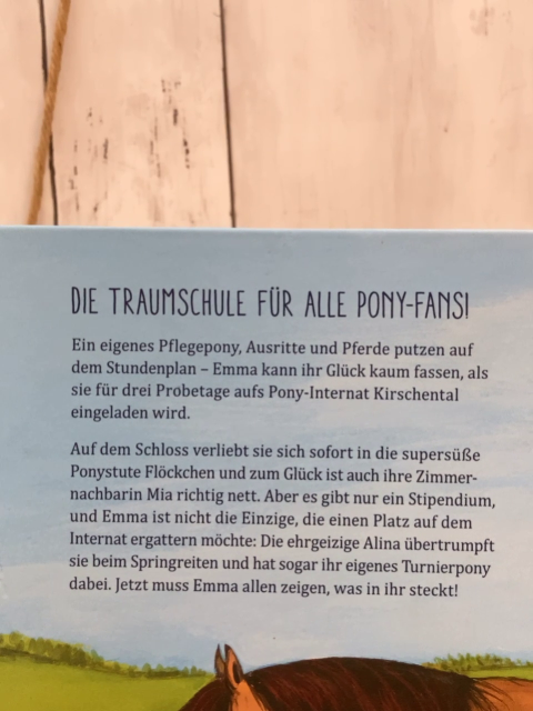 Ponyinternat Kirschental  Buch Ein Glückspferd für Emma 