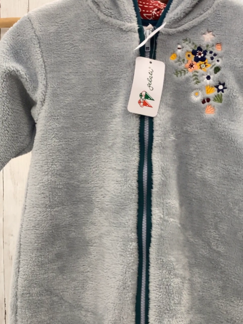 neu Gelati  Plüschoverall Gr. 98  hellgrau petrol Bund Kapuze mit Bommel gestickte BLumen rotes Futter mit weißem Muster 