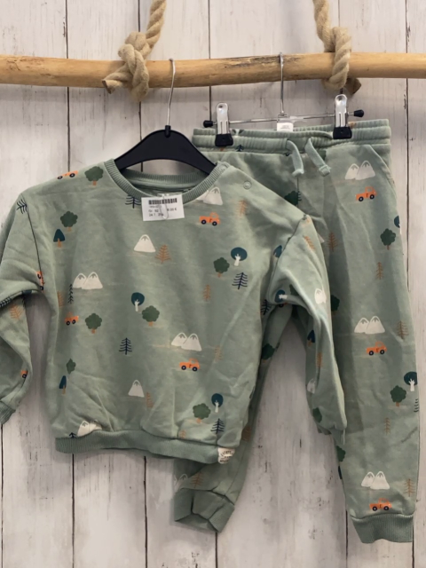 2tlg  Pullover + Jogginghose  Gr. 92  mint Berge Bäume Fahrzeuge 