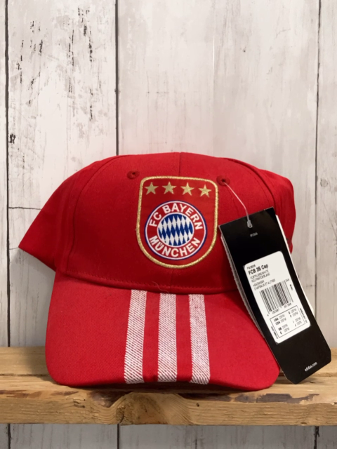 neu Adidas  Kappe  rot Bayern München