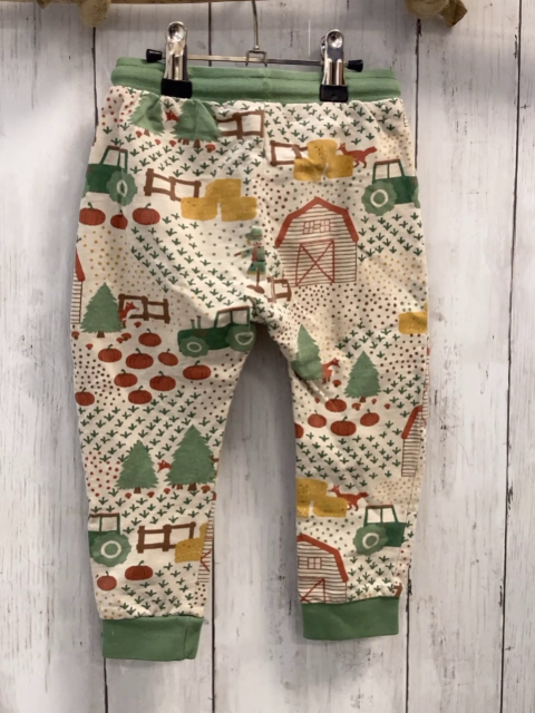 Alana  Jogginghose  Gr. 86  beige Bauernhofmotive hellgrüner Bund mit Kordel