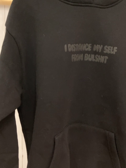 Ganos  Pullover  Gr. 158  schwarz Kapuze graue Schrift auf der Vorder- und Rückseite 