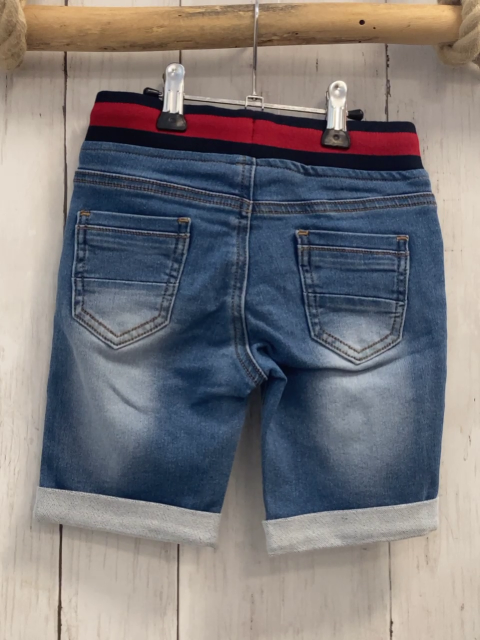 Jako-o  Shorts  Gr. 110  blau Jeans schwarzer Bund mit rotem Streifen 