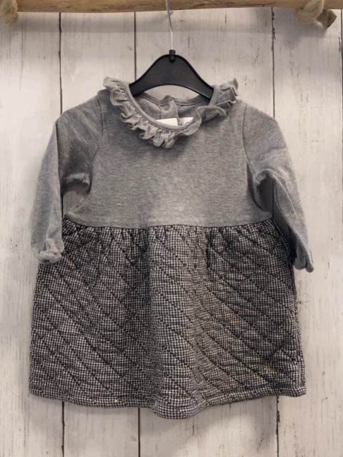 Petit Bateau  Kleid  Gr. 68  grau Rüschenkragen + grau dunkelgrau gemusterter Rock 