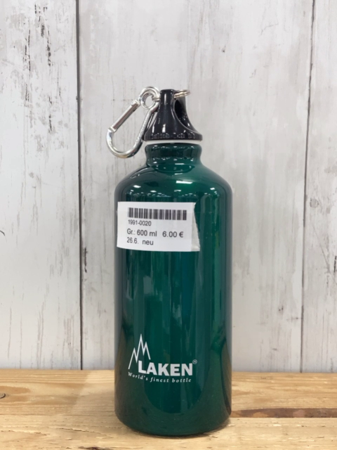 neu  Trinkflasche  Gr. 600 ml   grün mit Karabiner