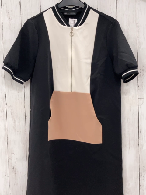 Zara  Kleid Gr. M schwarz + weiiß altrosa silber Reißverschluss 