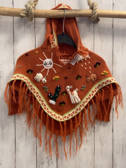  Poncho Gr. 86  orange Fransen Tiere Strick