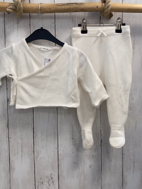 2tlg Mango  Strickjacke + Babyhose  Gr. 68  weiß Strick 